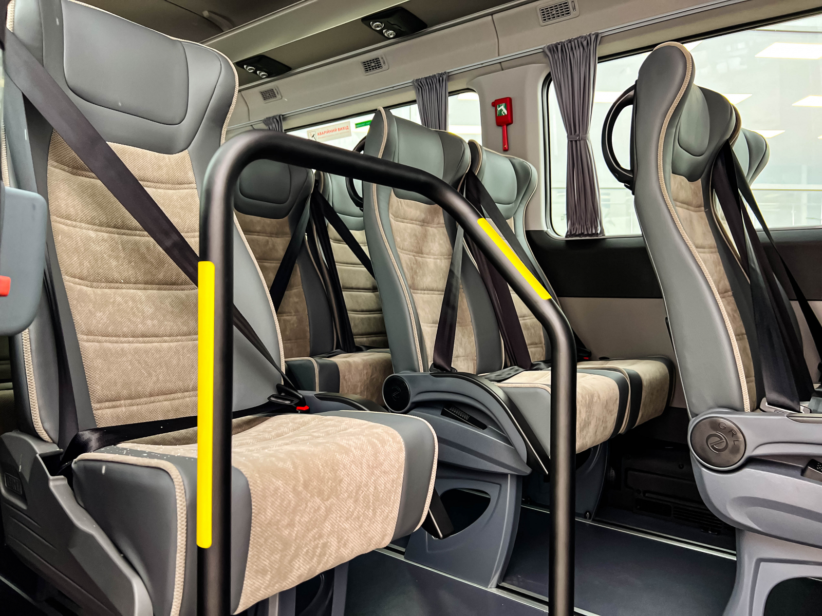 Hyundai H350 – мікроавтобус для комфортабельних пасажирських перевезень в наявності у автосалоні! | Автоберег - фото 16